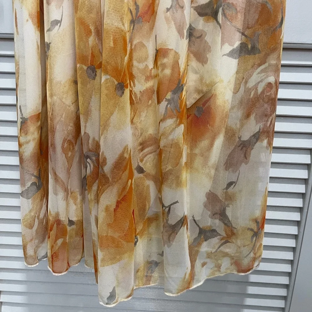 Sundress - Picture 5 of 6